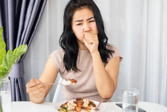孕吐怎麼辦？孕吐高峰期、緩解方法、飲食與穴位按摩全解析